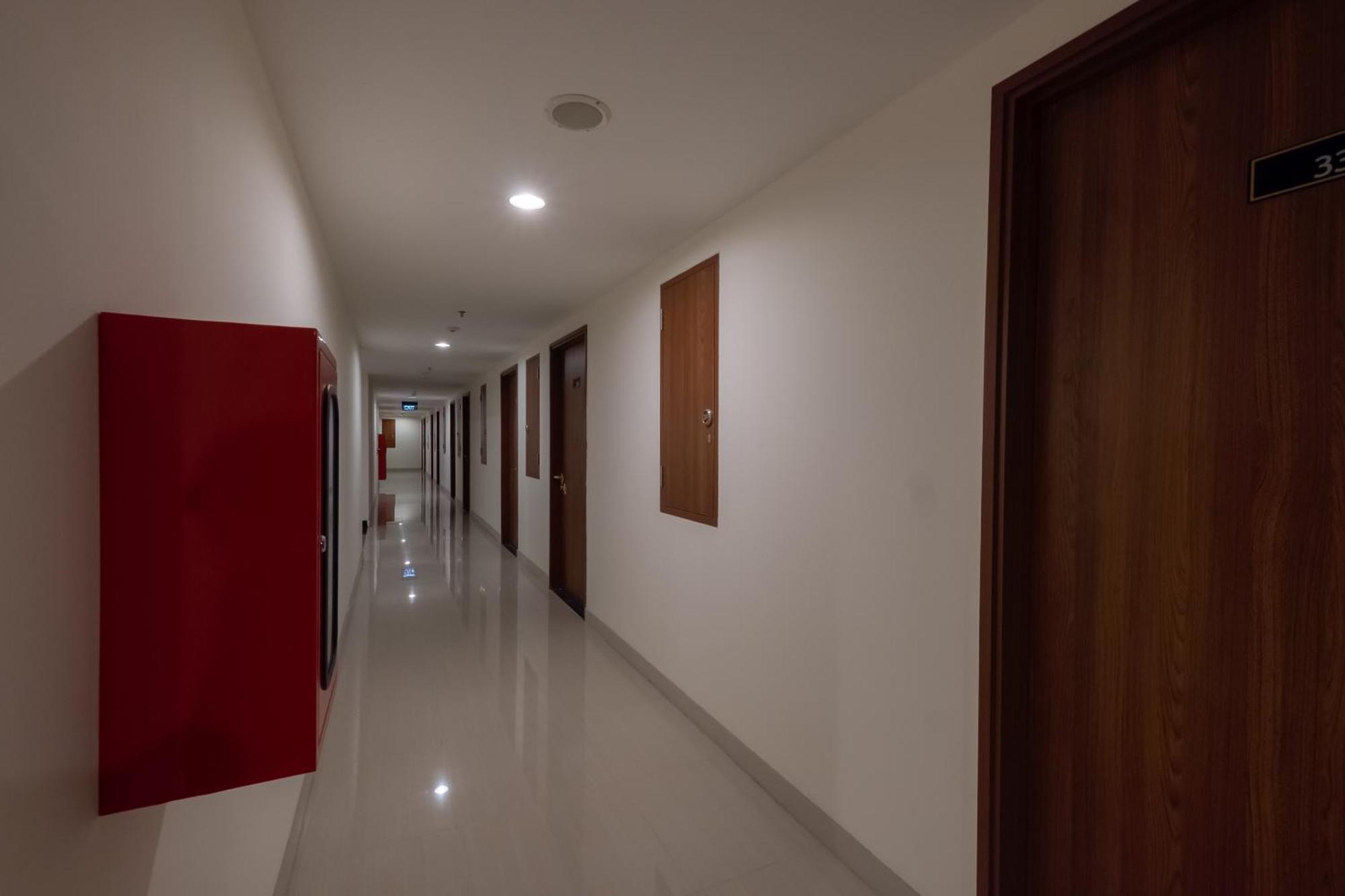 Oyo 2245 Apartment Grand Kamala Lagoon Bekasi Eksteriør bilde